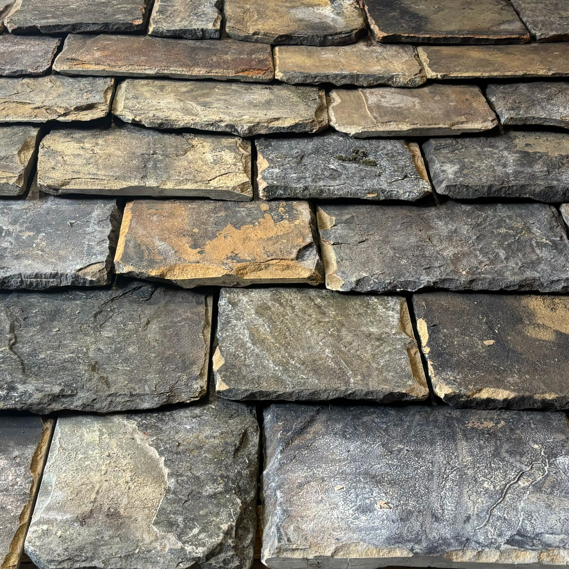 Reclaimed Cotswold Stone Roof Slates